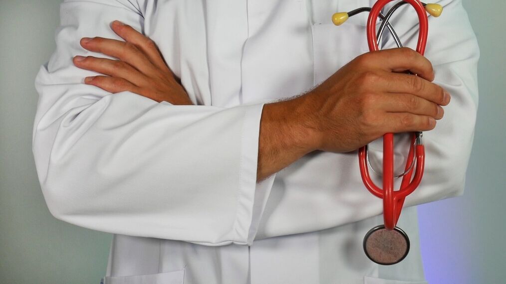 Les symptômes de la prostatite sont déterminés par un médecin.